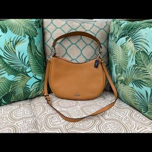 Coach - Glovetanned leather Nomad Hobo Bag